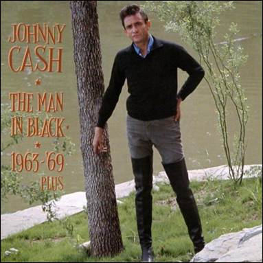 A person standing next to a tree

Description automatically generated