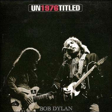 A group of men playing guitars

Description automatically generated