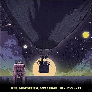 A hot air balloon in the sky

Description automatically generated