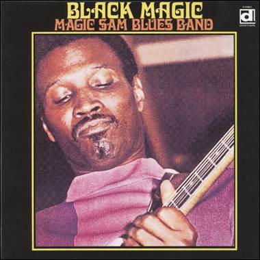 A person playing a guitar

Description automatically generated