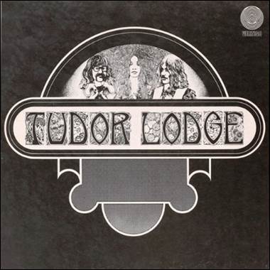 A black and white logo
Description automatically generated