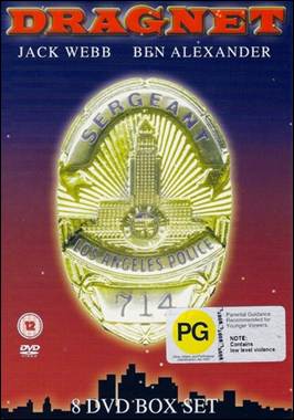 A gold badge with a tower on it

Description automatically generated