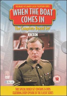 A person in a uniform

Description automatically generated