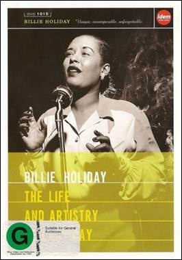 A person singing into a microphone

Description automatically generated