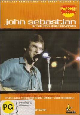 A person singing into a microphone

Description automatically generated